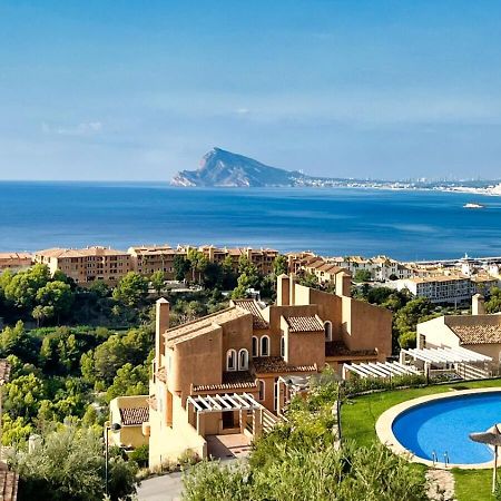 卡尔佩Charming Townhouse With Sea Views & Pool In Altea别墅 外观 照片