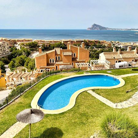 卡尔佩Charming Townhouse With Sea Views & Pool In Altea别墅 外观 照片